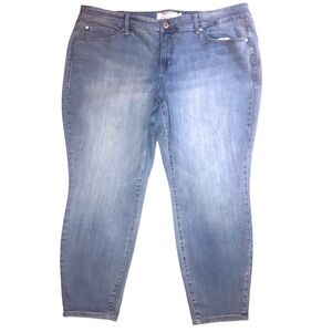 Torrid Skinny Ankle Light Wash size 24